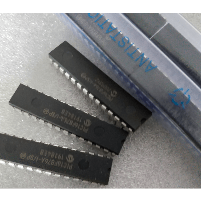 Микроконтроллер PIC16F876A-I/SP [DIP-28] в Владикавказе